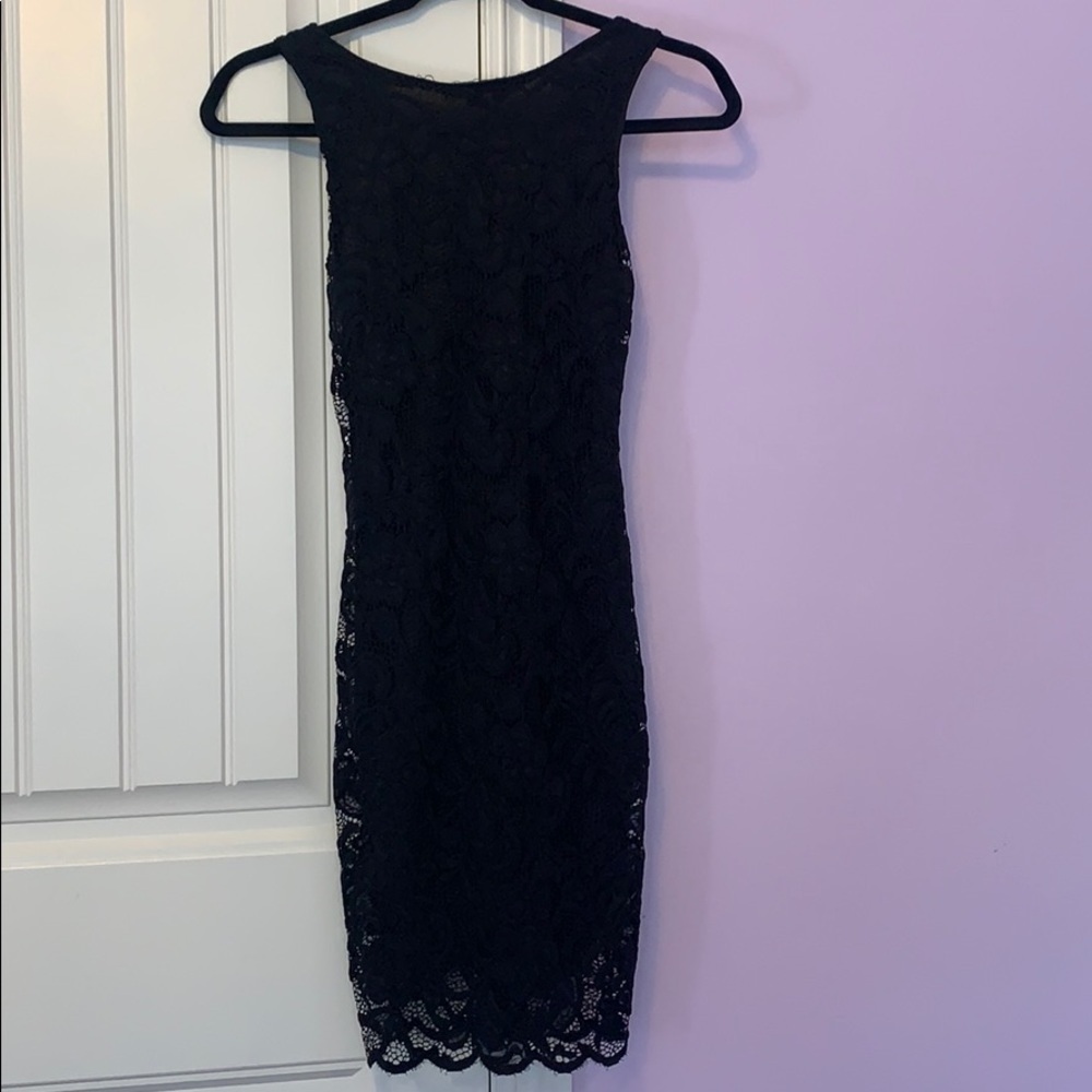 Dress - Picture 3 of 4
